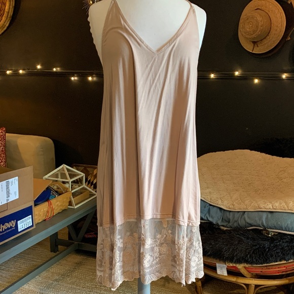 New without tags Three Bird Nest Prima Mocha Taupe Lace Hem Slip Dress - Picture 8 of 13